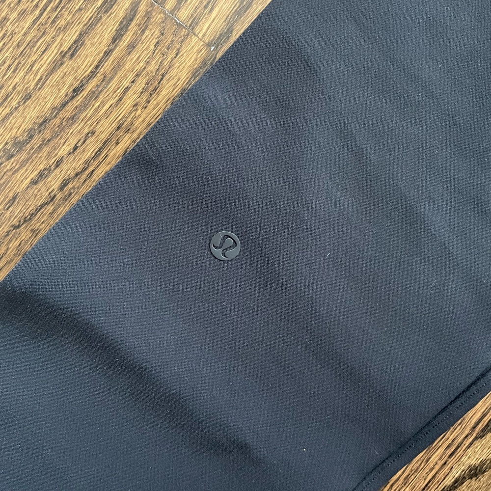 Lululemon high-rise black jogger
